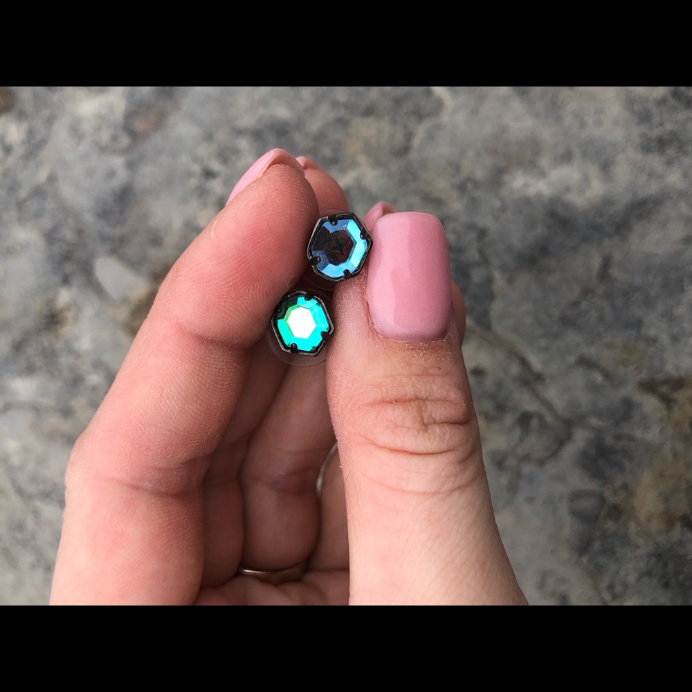 Kendra Scott earrings